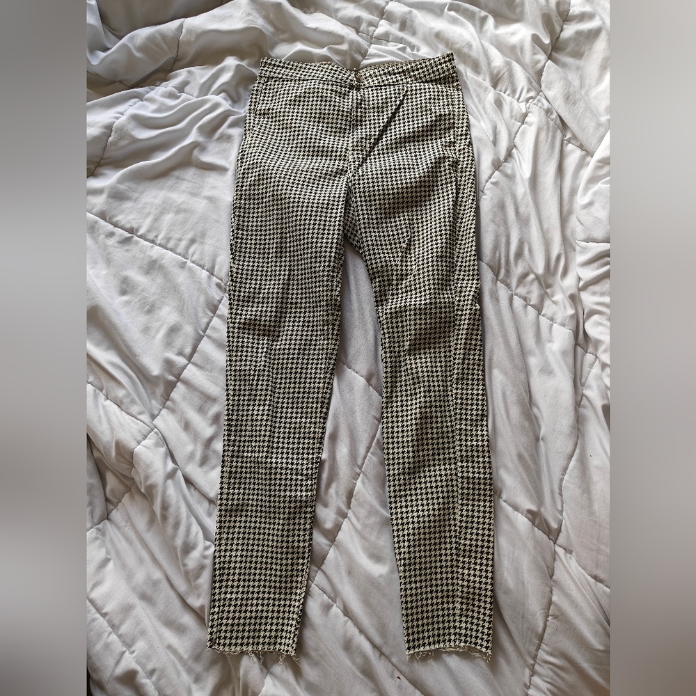 Divided pants size 6